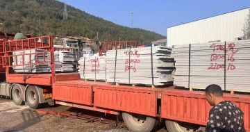 十堰 芝麻灰花岗岩光面毛板出货日常