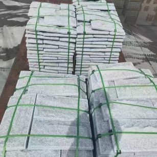 十堰 芝麻白蘑菇石装车出货