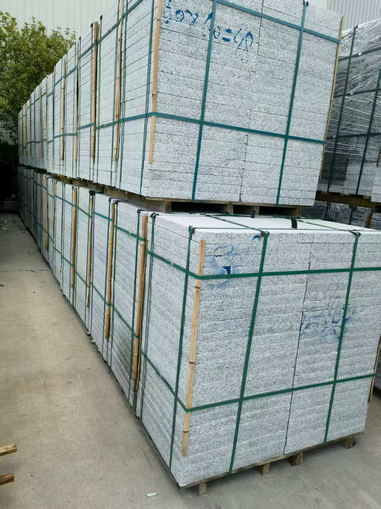 十堰 大花芙蓉白火烧成品，市政园林广场地铺石