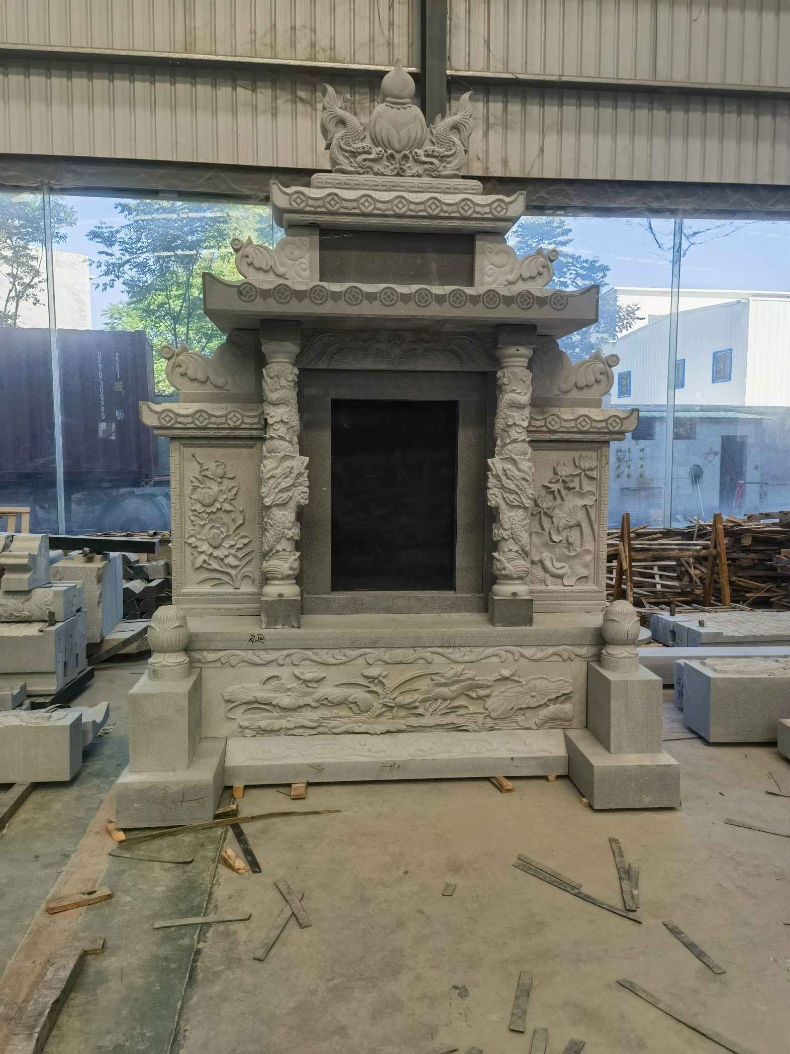 十堰 芝麻灰高档墓碑、土墓，一套也支持定做