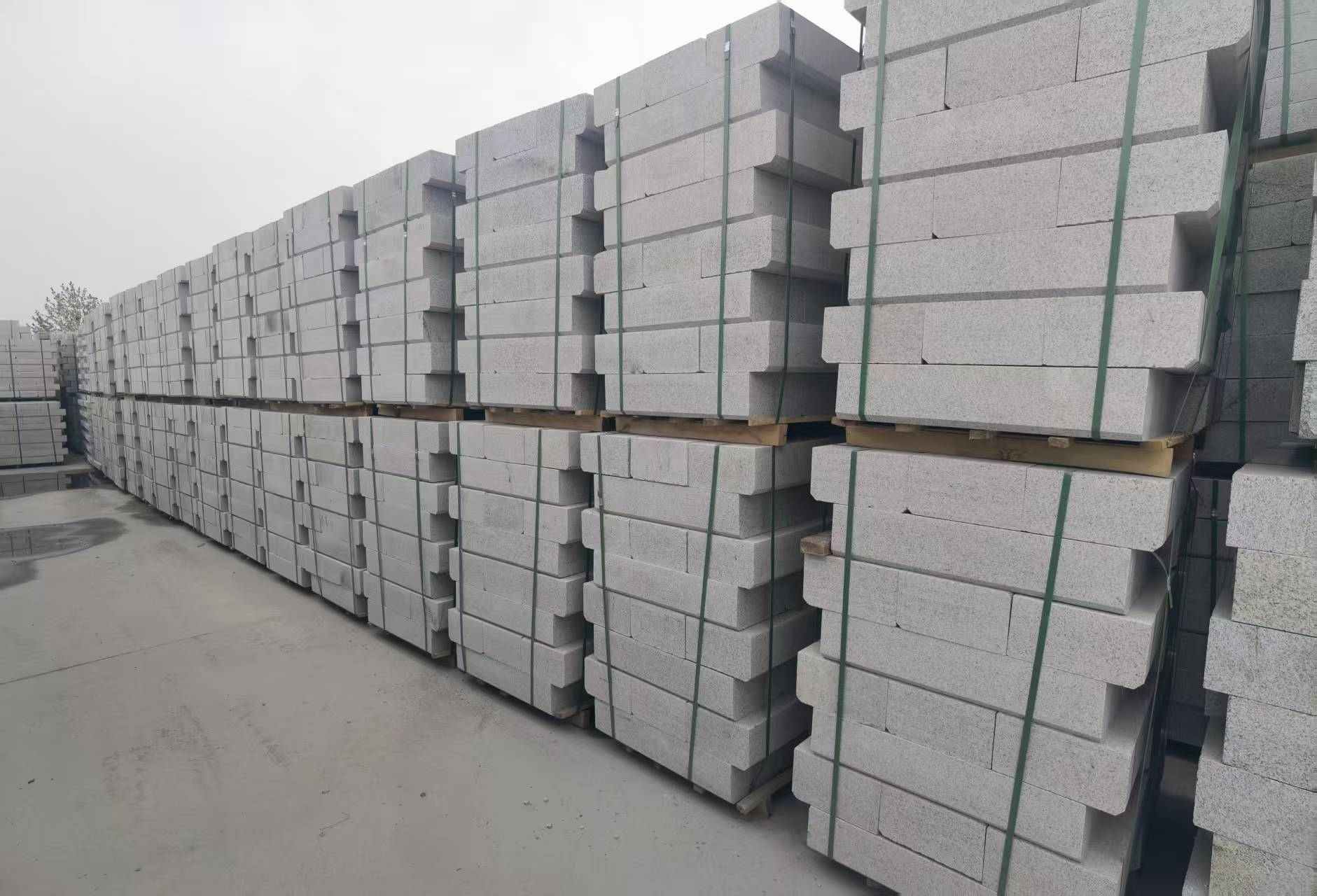 十堰 芝麻白路沿石