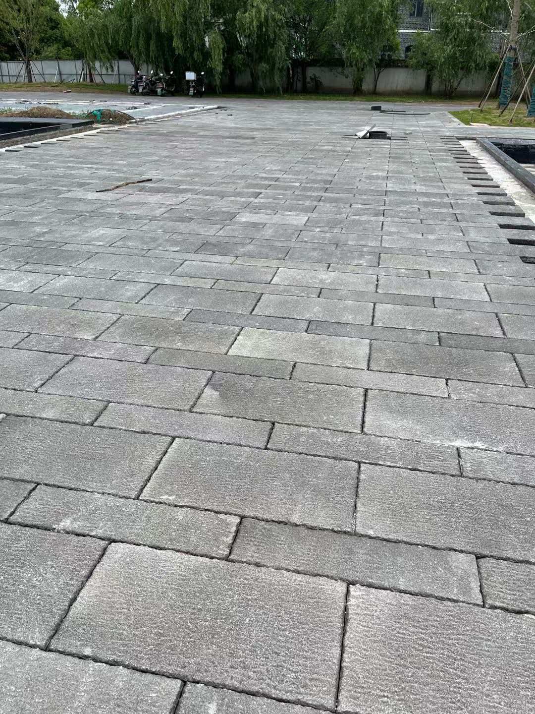 十堰 工地仿古石铺装现场实拍
