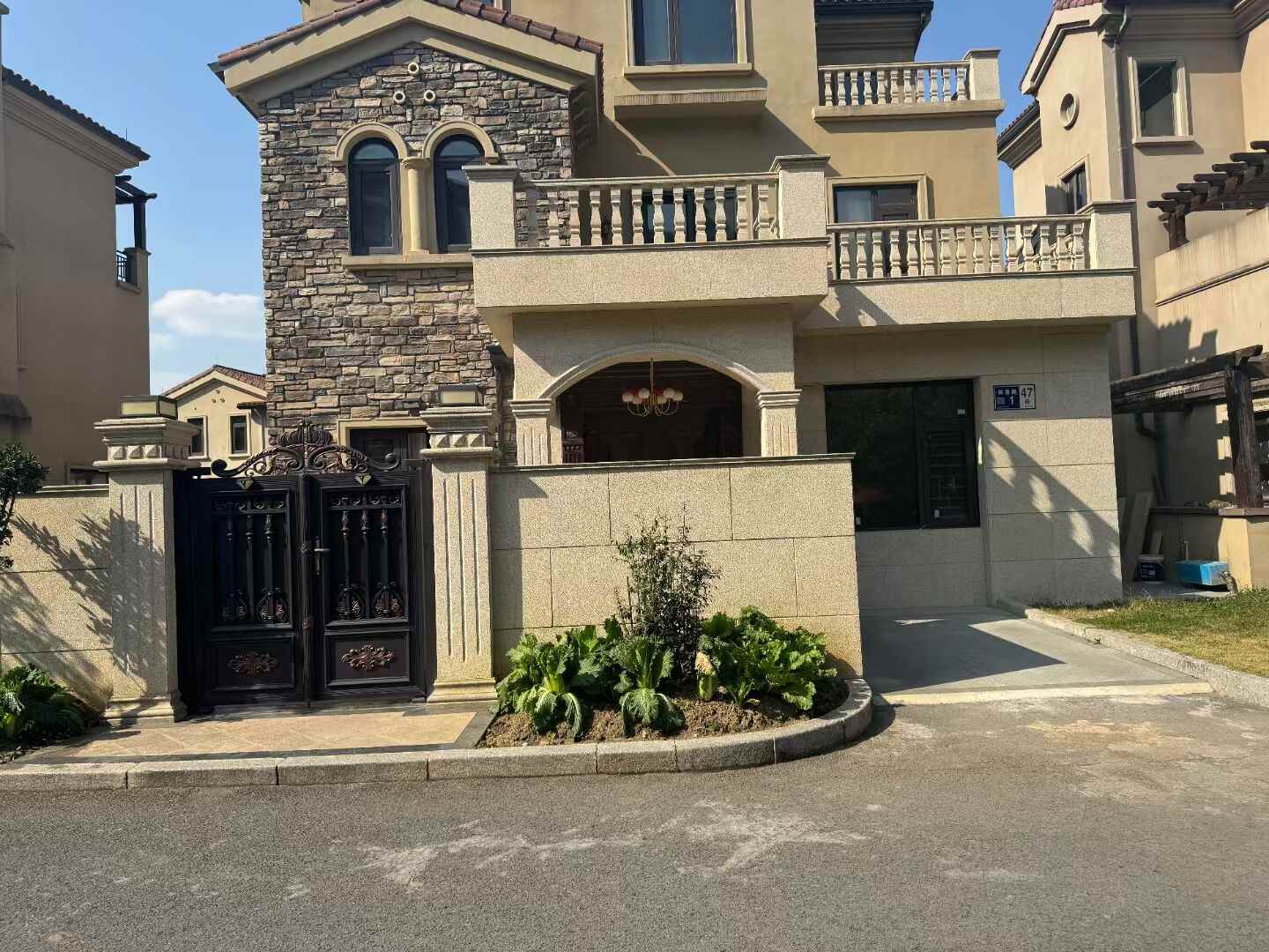 十堰黄金麻别墅外墙安装效果