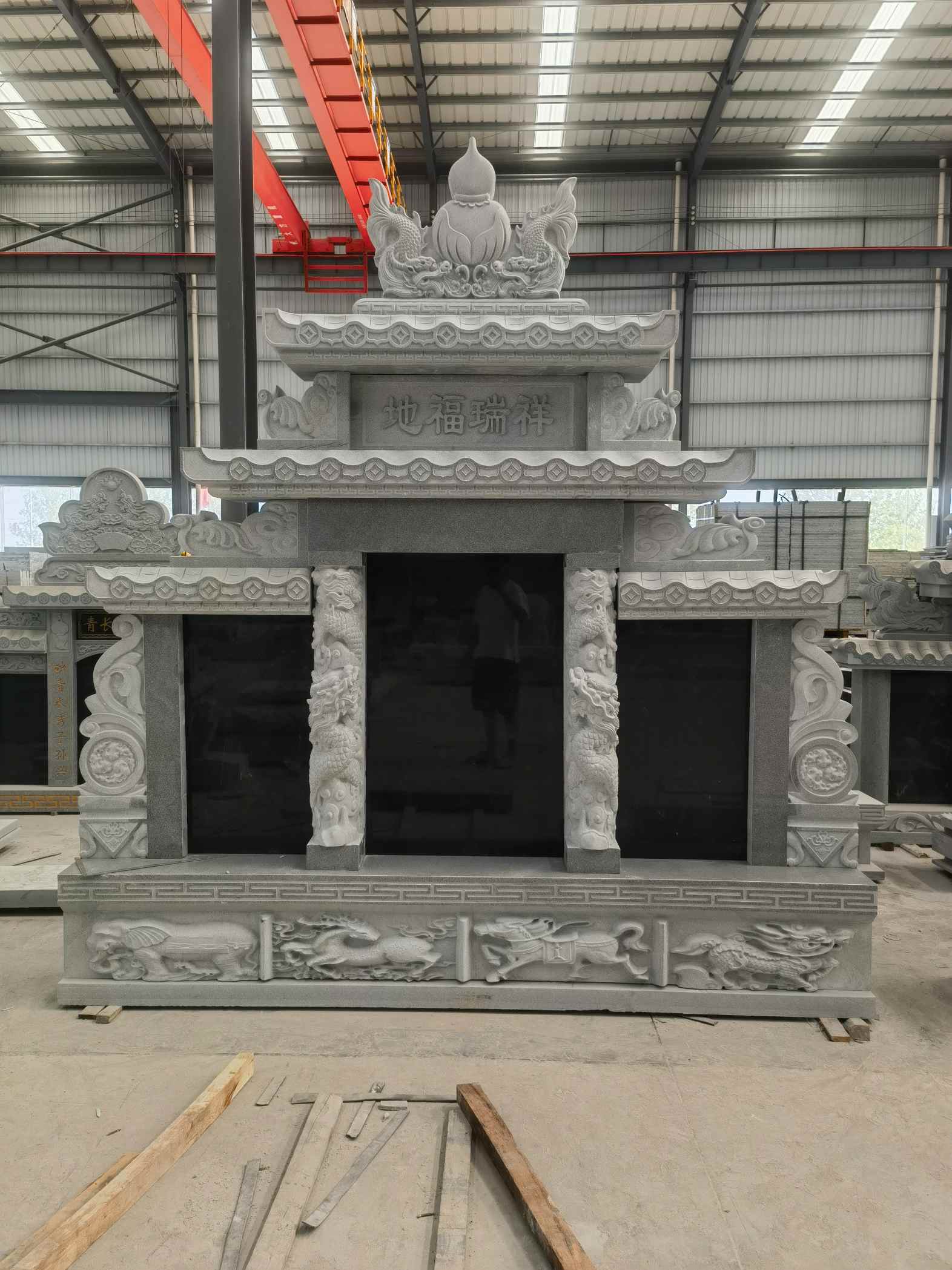 十堰 芝麻灰高档墓碑、土墓，一套也支持定做