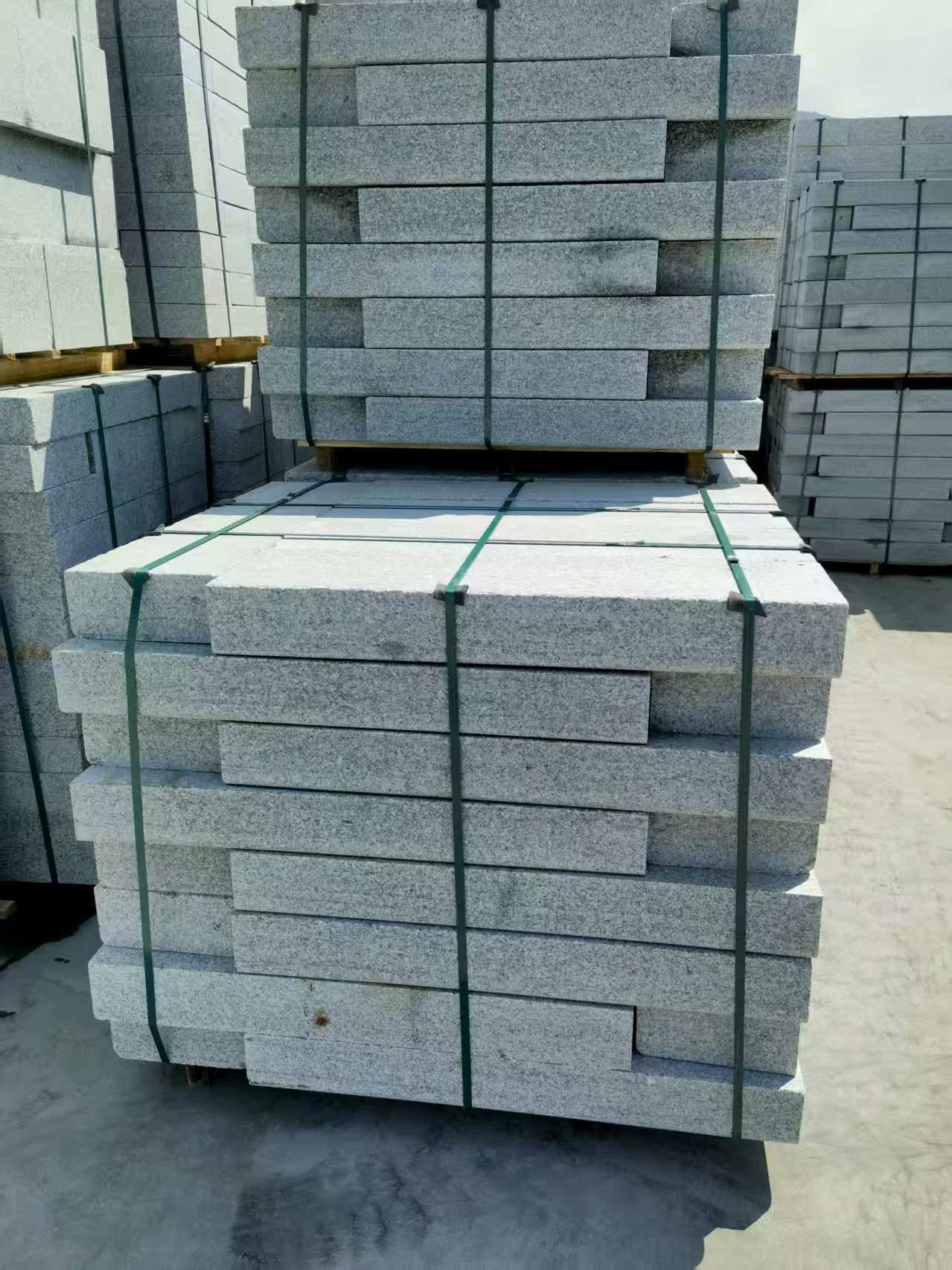 十堰 芙蓉白花岗岩路沿石、平石尺寸标准，色泽均匀