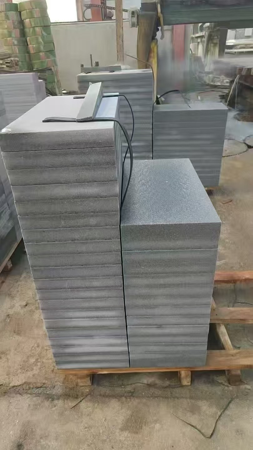 十堰 芝麻灰火烧面300*600*50地铺石材